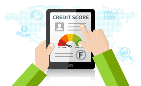 در اعتبارسنجی برای محاسبه نمره اعتباری از چه اطلاعاتی استفاده می‌شود؟